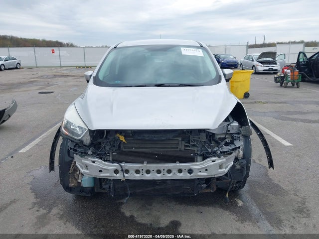 1FMCU0GD1HUD51462 Ford ESCAPE SE