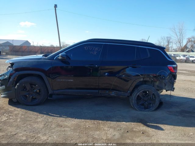 3C4NJDBB4NT134481 Jeep Compass Latitude 4x4