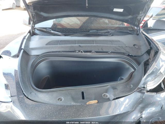 7SAYGDEF6NF494959 Tesla Model Y
