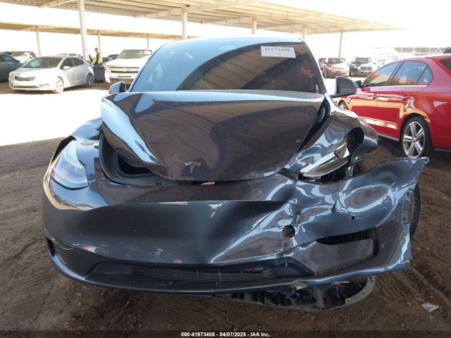 7SAYGDEF6NF494959 Tesla Model Y