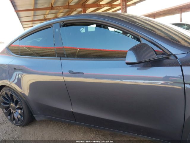7SAYGDEF6NF494959 Tesla Model Y