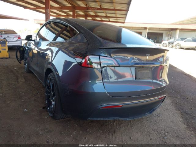 7SAYGDEF6NF494959 Tesla Model Y