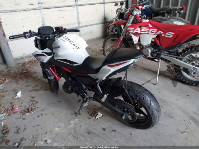 2022 KAWASAKI ER650 ML5EREK1XNDA58371 Photo 2