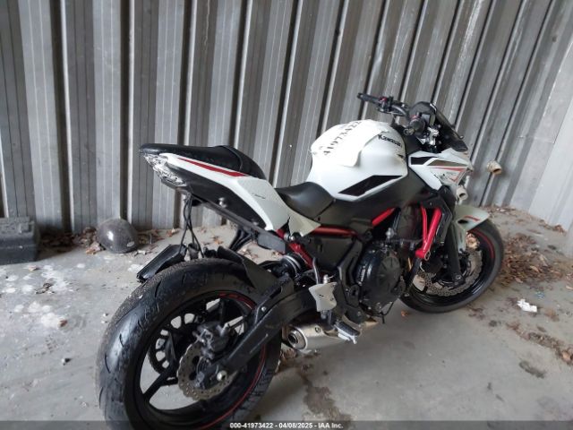 2022 KAWASAKI ER650 ML5EREK1XNDA58371 Photo 3