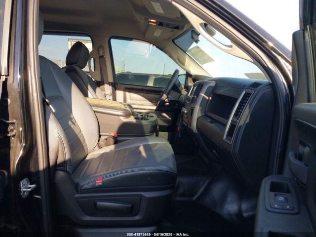 1C6RR7KT7MS555381 RAM 1500 Classic Tradesman  4x4 5'7 Box