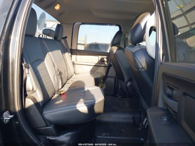 1C6RR7KT7MS555381 RAM 1500 Classic Tradesman  4x4 5'7 Box