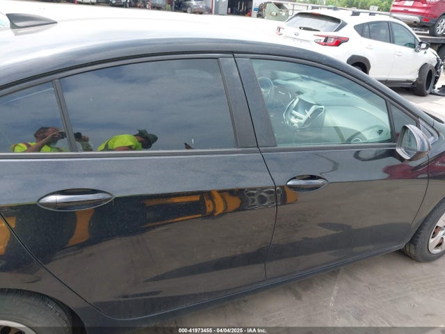 1G1BC5SMXH7172965 Chevrolet Cruze Ls Auto