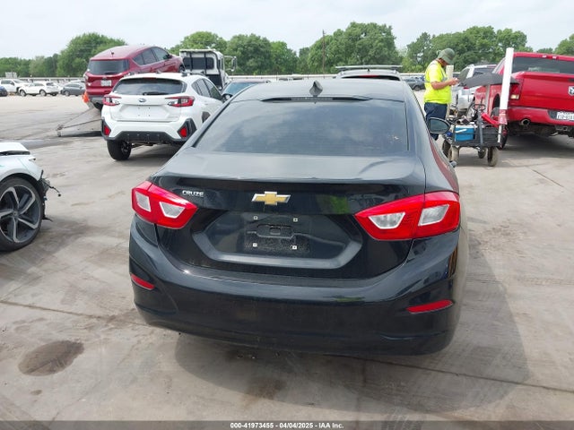 1G1BC5SMXH7172965 Chevrolet Cruze Ls Auto