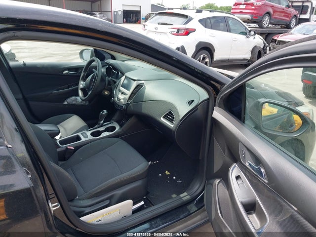 1G1BC5SMXH7172965 Chevrolet Cruze Ls Auto