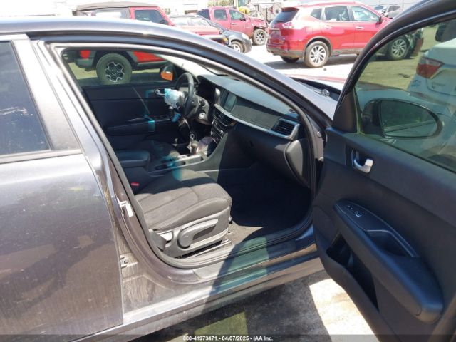 5XXGT4L38KG276656 KIA Optima Lx