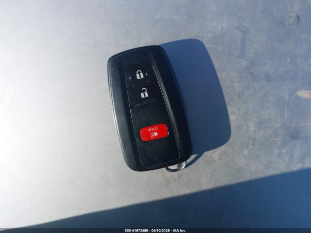 JTDL9RFU8L3019030 Toyota Prius Le Awd-e