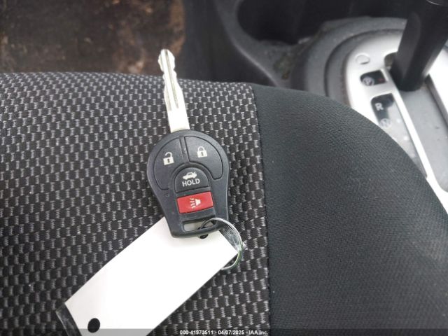 3N1CN7AP0HL870285 Nissan Versa 1.6 Sv