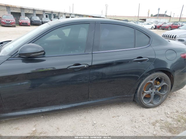 ZARFAECNXH7556854 Alfa Romeo Giulia Ti Rwd