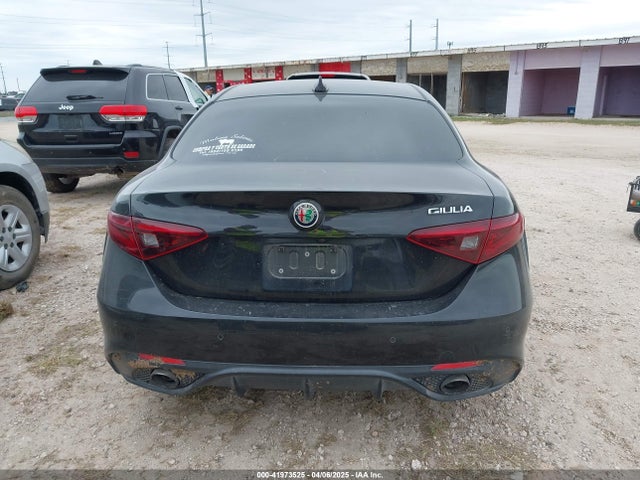 ZARFAECNXH7556854 Alfa Romeo Giulia Ti Rwd