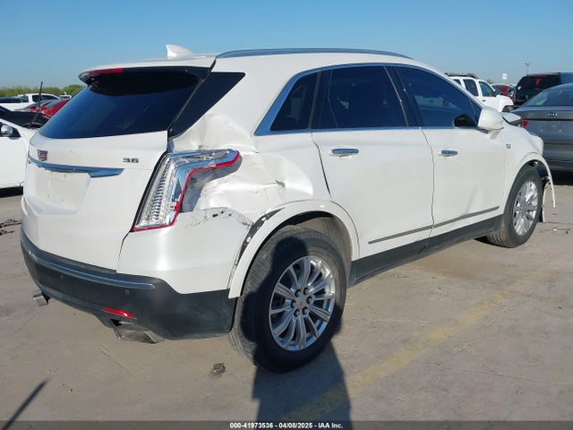 2018 CADILLAC XT5 1GYKNCRS3JZ143354 Photo 3
