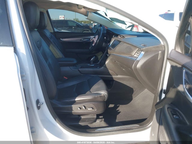 2018 CADILLAC XT5 1GYKNCRS3JZ143354 Photo 4