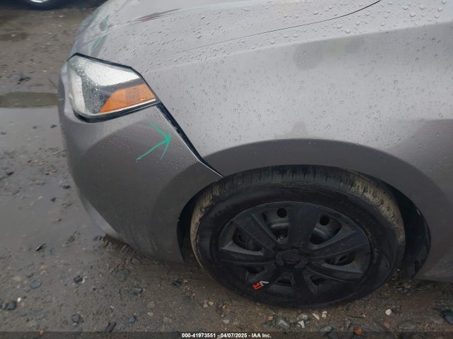 2T1BURHE0GC664056 Toyota COROLLA LE