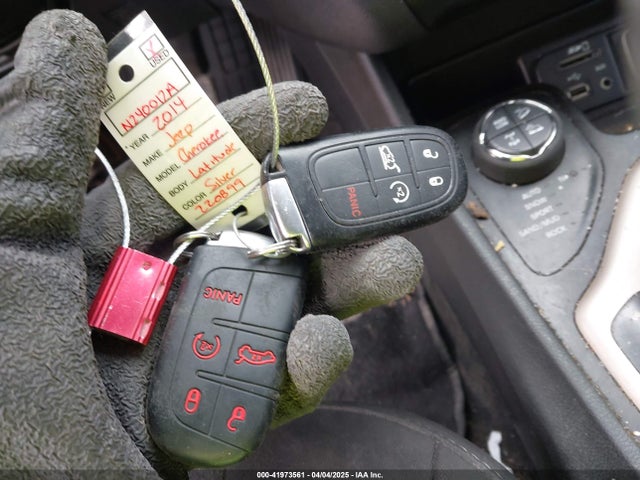 1C4PJMCS7EW220899 Jeep Cherokee Latitude