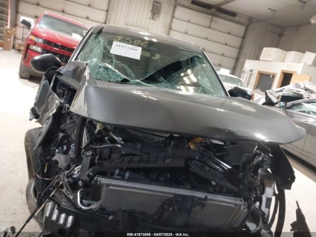 5N1BT3AB8NC724554 Nissan Rogue S Intelligent Awd