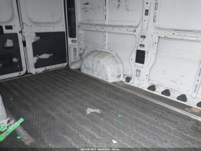 3C6TRVAGXJE113725 RAM Promaster 1500 Low Roof 136 Wb