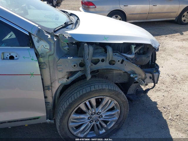 2019 CADILLAC XT5 1GYKNERS8KZ230230 Photo 5
