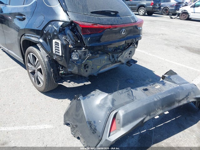 JTHX3JBH8N2047074 Lexus UX 200