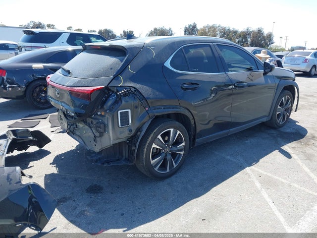 JTHX3JBH8N2047074 Lexus UX 200