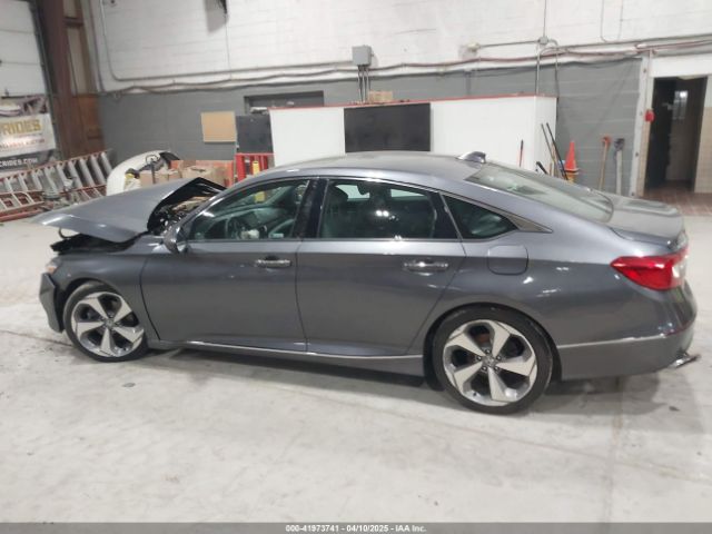 1HGCV1F99JA072841 Honda Accord Touring