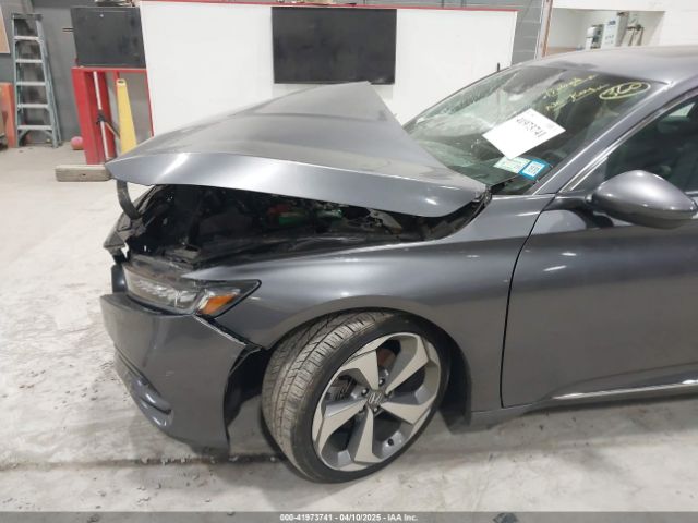 1HGCV1F99JA072841 Honda Accord Touring