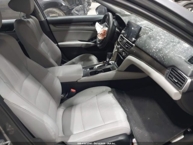 1HGCV1F99JA072841 Honda Accord Touring