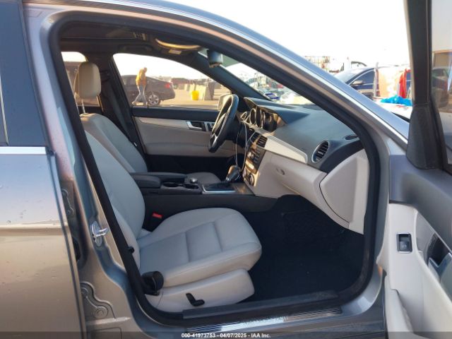 WDDGF4HB0EG238946 Mercedes-Benz C 250 Luxury/sport