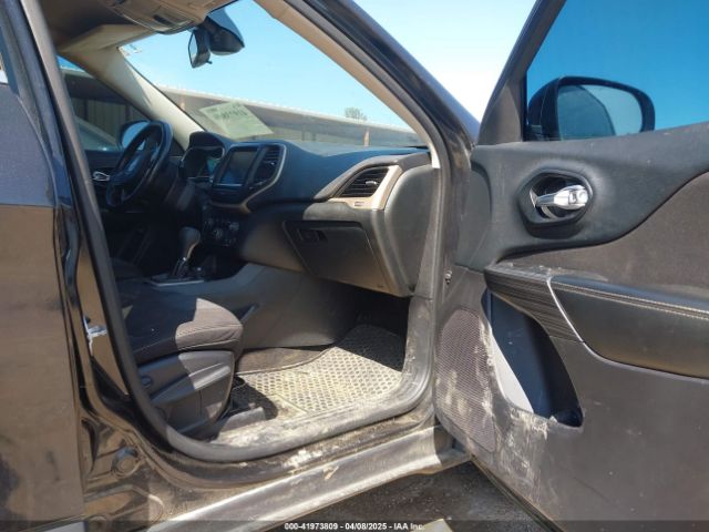 1C4PJMCB5GW143405 Jeep Cherokee Latitude