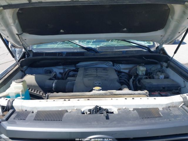 5TFDW5F1XEX390763 Toyota Tundra Sr5 5.7l V8