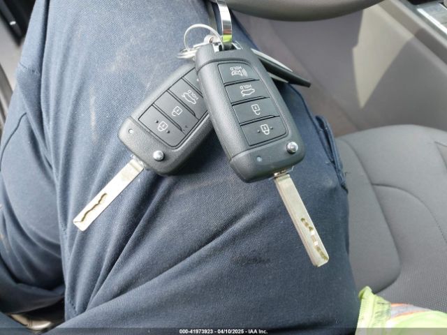 KMHLL4DG7RU798436 Hyundai ELANTRA SE