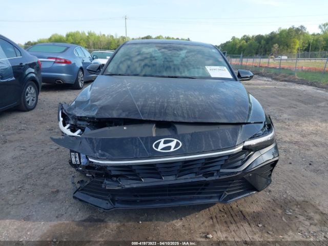 KMHLL4DG7RU798436 Hyundai ELANTRA SE
