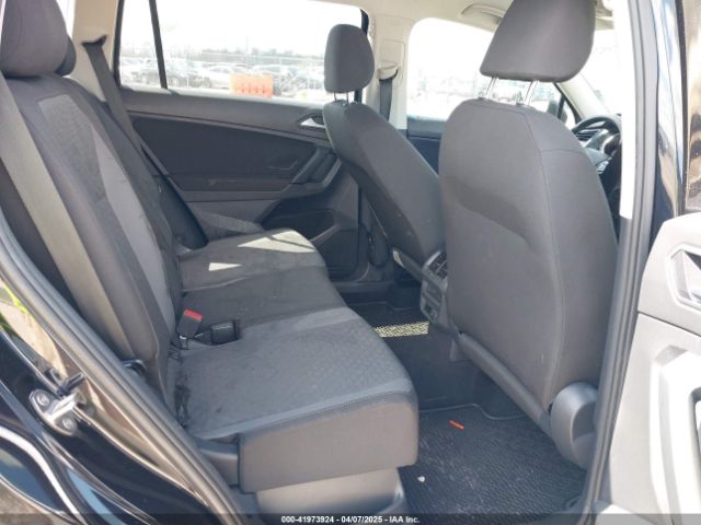 3VV0B7AX3KM119645 Volkswagen Tiguan 2.0t S
