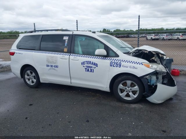 5TDKZ3DCXHS896658 Toyota Sienna Le 8 Passenger