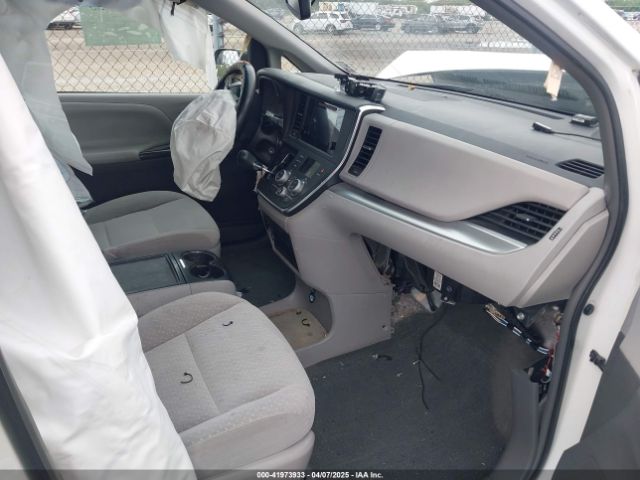5TDKZ3DCXHS896658 Toyota Sienna Le 8 Passenger
