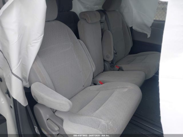 5TDKZ3DCXHS896658 Toyota Sienna Le 8 Passenger