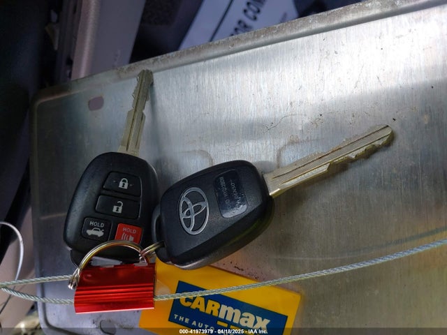 4T1BF1FKXHU348832 Toyota CAMRY LE