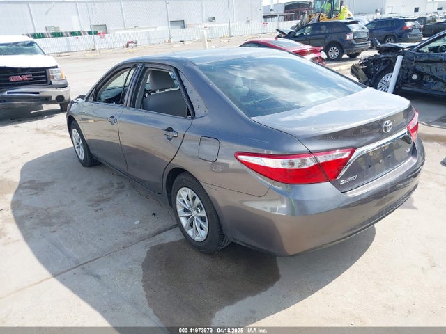 4T1BF1FKXHU348832 Toyota CAMRY LE