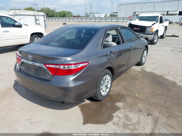 4T1BF1FKXHU348832 Toyota CAMRY LE