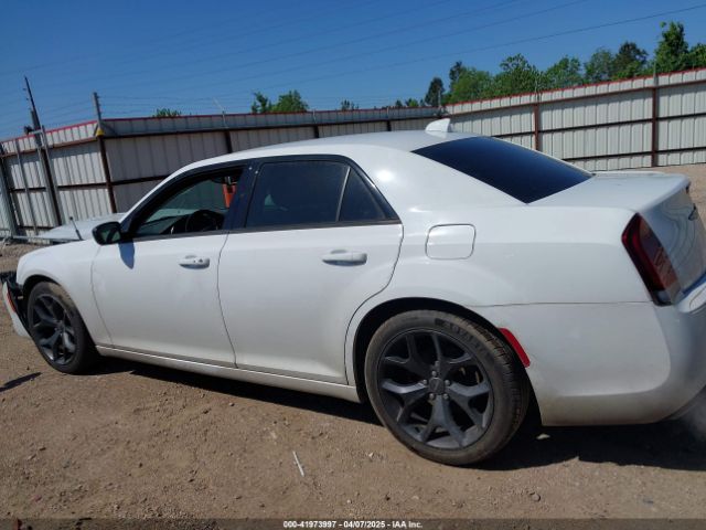 2C3CCAAG9MH580215 Chrysler 300 Touring