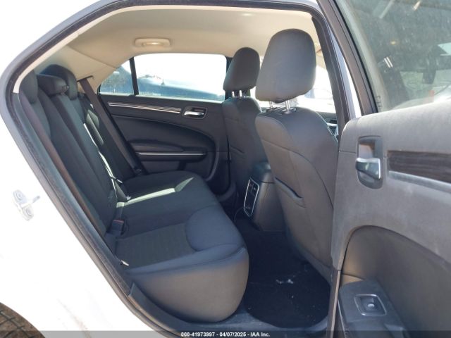 2021 CHRYSLER 300 2C3CCAAG9MH580215 Photo 7