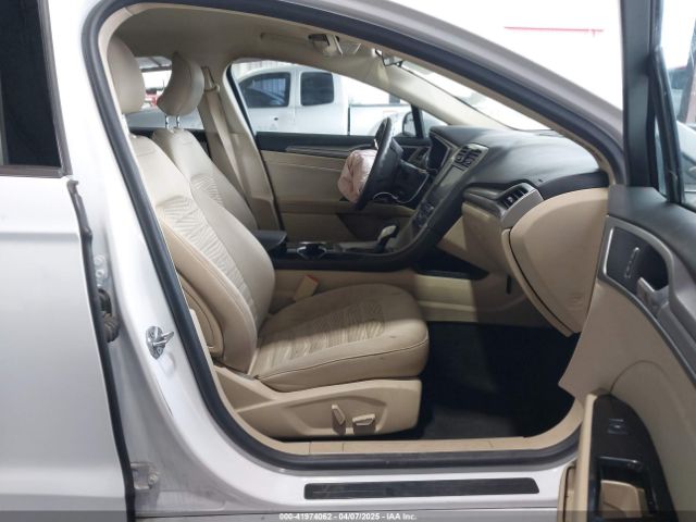 3FA6P0H71GR386404 Ford FUSION SE