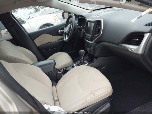 1C4PJMCSXFW521667 Jeep Cherokee Latitude