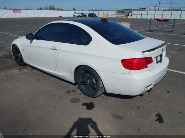 2011 BMW 335IS WBAKG1C52BE617551 Photo 2
