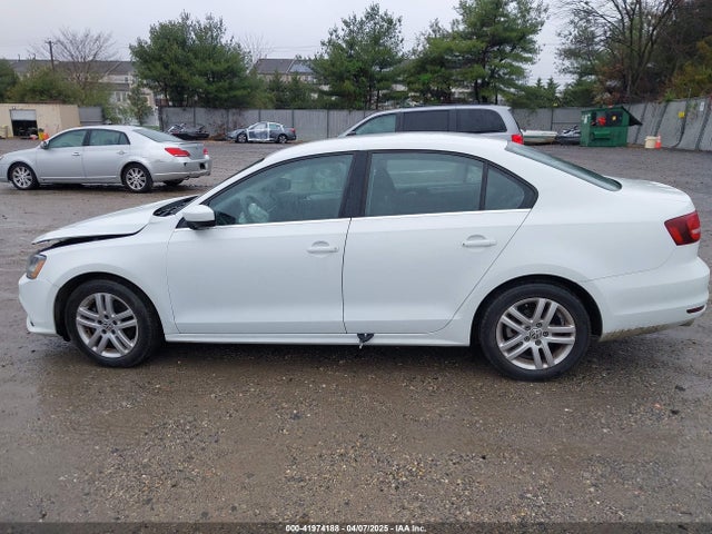 3VW2B7AJ8HM344328 Volkswagen Jetta 1.4t S