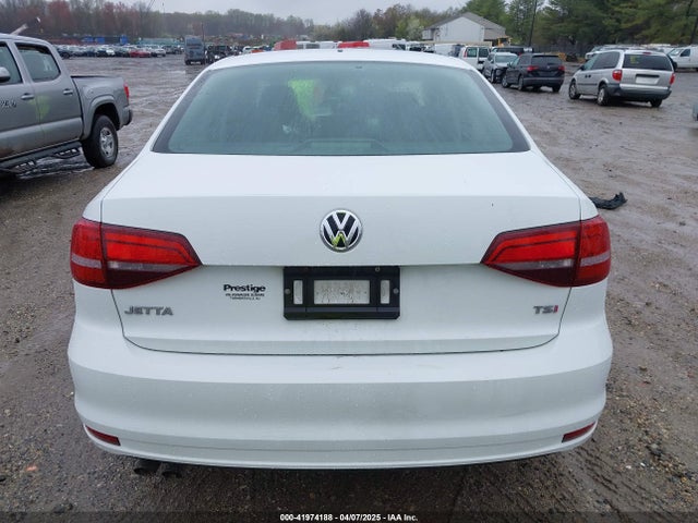 3VW2B7AJ8HM344328 Volkswagen Jetta 1.4t S