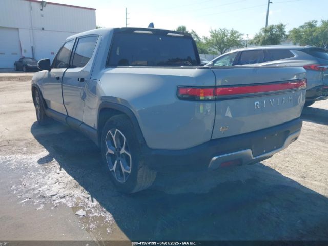 2022 RIVIAN R1T 7FCTGAAA2NN006053 Photo 2